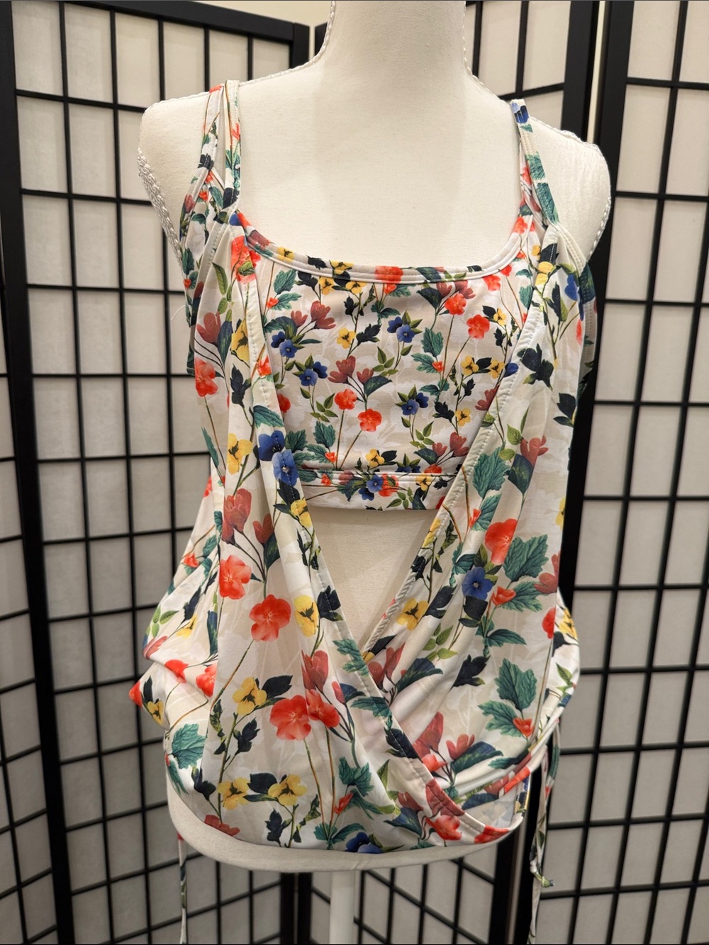 Fabletics Floral Print Women’s Camisole Tank Top - White Multi. Never Worn!